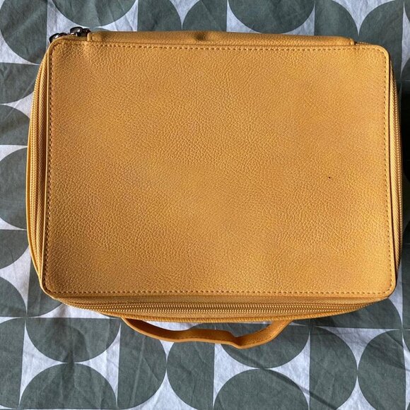 Béis The Cosmetic Case in Yellow - Picture 2 of 5